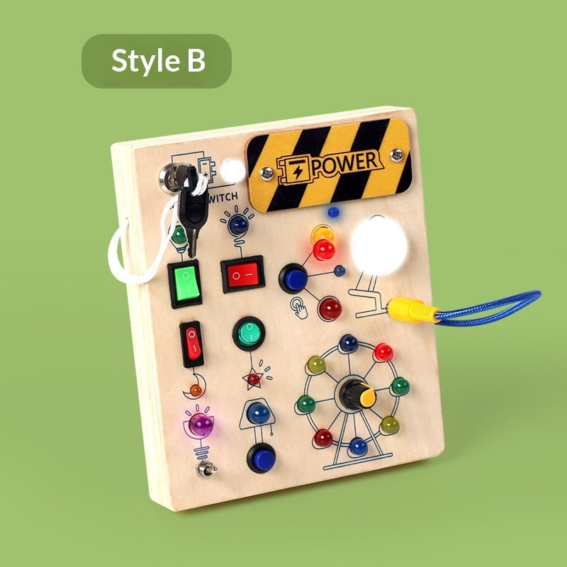 Montessori Busy Board: Das interaktive Licht- & Schalter-Abenteuer aus Holz