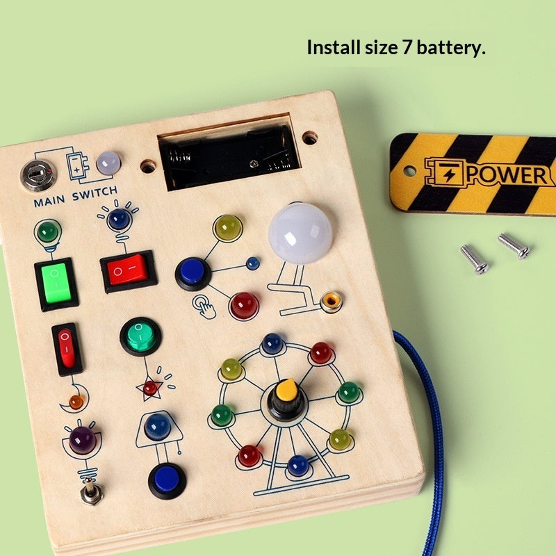 Montessori Busy Board: Das interaktive Licht- & Schalter-Abenteuer aus Holz