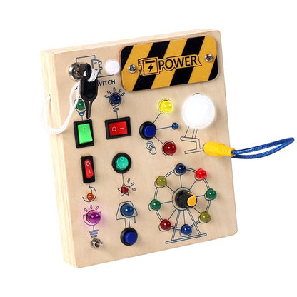 Montessori Busy Board: Das interaktive Licht- & Schalter-Abenteuer aus Holz